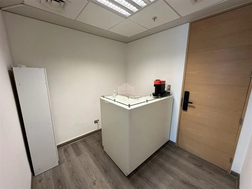 Arriendo Oficina 46m2 / 2 Estacionamientos / Los Trapenses