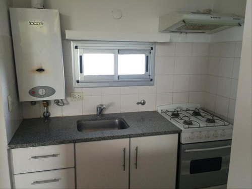 Departamento En Alquiler, 1 Dormitorio Con Cochera, Excelente Zona