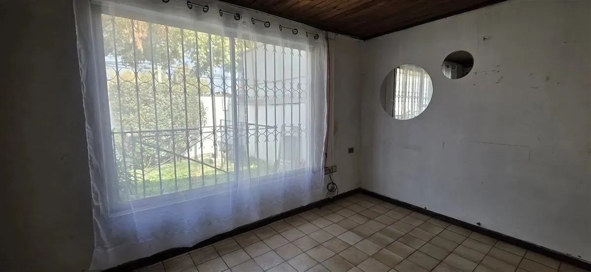 Imagen 3 de 30 de Casa En Venta De 3 Dorm. En Peñalolén / Para Comercio