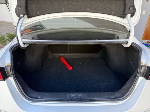 Nissan Sentra 2.0 Sense Cvt