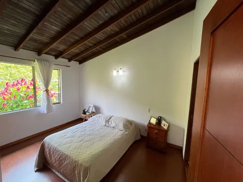 Casa De Dos Niveles En Envigado