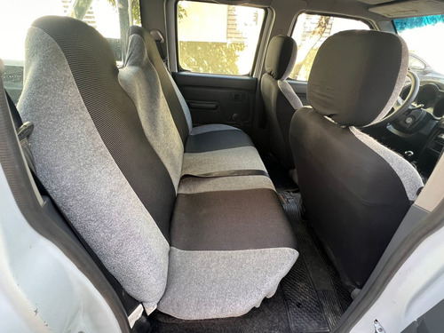 Imagen 11 de 14 de Nissan Frontier 2007 2.8 D/c 4x2 Xe