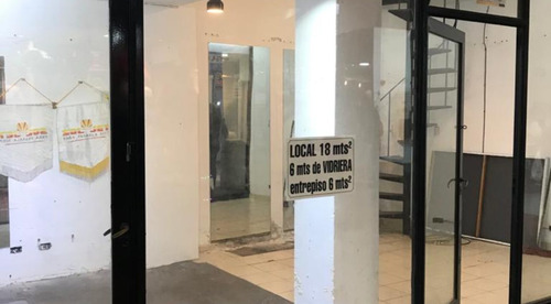 Excelente Local Con Entrepiso En La Mejor Galeria De Lanus