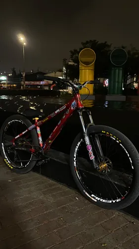 Bicicleta Gw Raven Stunt