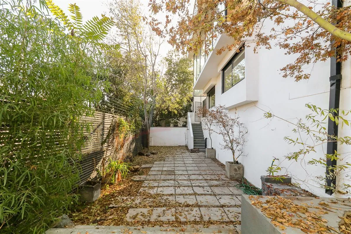 Imagen 3 de 30 de Casa En Arriendo De 3 Dorm. En Las Condes