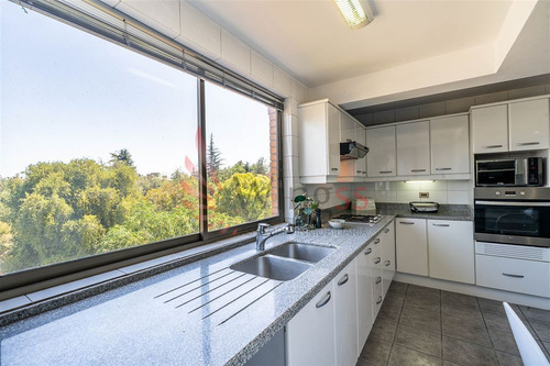 Departamento En Venta De 3 Dorm. En Vitacura