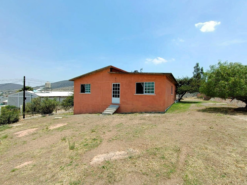 Casa De Campo En Venta En Huimilpan A 30 Min. De El Pueblito Y 35 Min. De Centro Sur, Querétaro