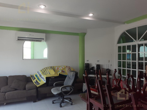 Edificio En Venta En Esquina Con Salones Para Eventos Diversos Y Oficinas Todo Climatizado
