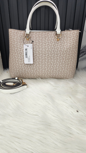 Bolsa Guess Sg959307 Nueva 100 % Original Con Etiqueta Beige Estampado Oro Beige