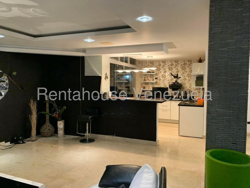 Casa Para Alquilar Urbanizacion Caurimare,ideal Para Vivir Con Tu Familia,cerca De Todo,ares Netamente Residencial,calle Cerrada.gm