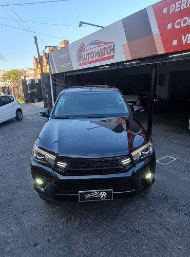 Imagen 2 de 17 de Toyota Hilux 2016 2.8 Cd Srx 177cv 4x4 At