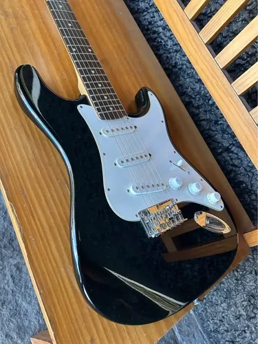Guitarra Squier Bullet Stratocaster Indonésia! | MercadoLivre