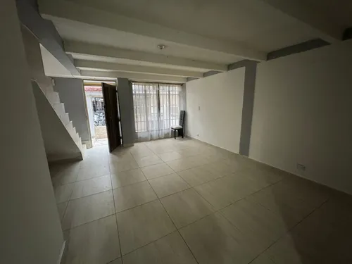 Casa En Venta En Villa Del Prado. Cod V8014562