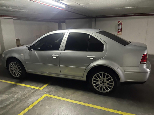 Volkswagen Bora 1.8 Highline T 180cv Cuero