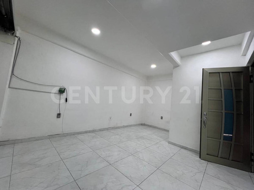 Renta De Local En Av 5 Mz 26 Lt 90 No. 92, Col Modelo, Nezahualcóyotl.