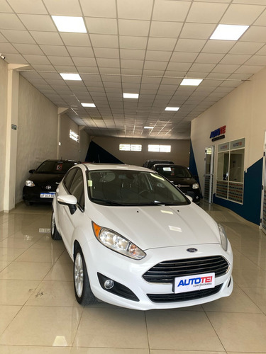 Ford Fiesta Kinetic 1.6 Titanium Powershift 120cv
