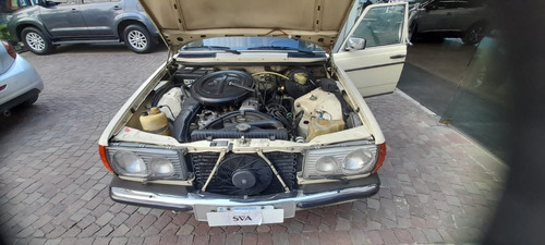 Imagen 16 de 18 de Mercedes Benz 250 4p 1979