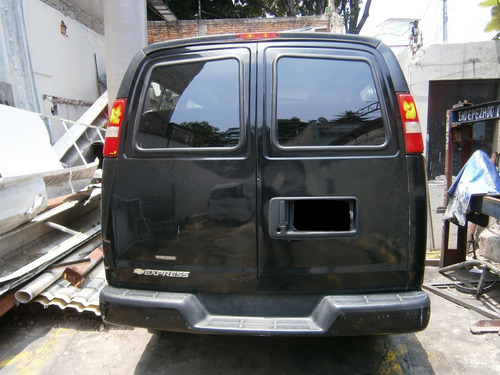 Chevrolet Express 2013 12 Pasajeros Negra