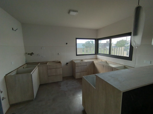 Imagen 6 de 14 de Duplex En Venta 3 Dormitorios Housing Nuevo Poeta Lugones