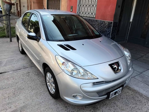 Imagen 9 de 12 de Peugeot 207 2012 1.4 Sedan Xs