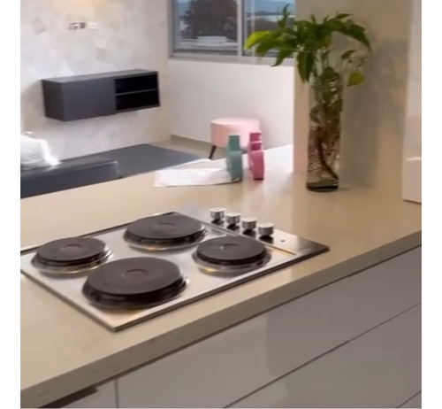 Lm Suites, Casco Central, Lecheria | Alquiler Apto. Por Dia | 72 Mts2 | 2h | 2b | 1pe | 60$ Por Dia