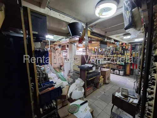 Atención Emprendedores Y Empresarios. Llega Al Mercado Este Excelente Local Comercial, Adaptable A Cualquier Ramo Y Con Una Envidiable Ubicación, Céntrica Y En Una De Las Avenidas Más Conocidas De La