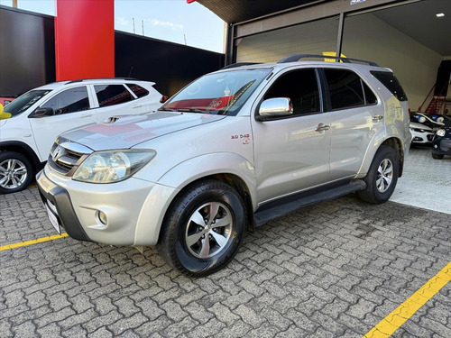Toyota Hilux SW4 3.0 SRV 4X4 16V TURBO INTERCOOLER DIESEL 4P AUTOMÁTICO