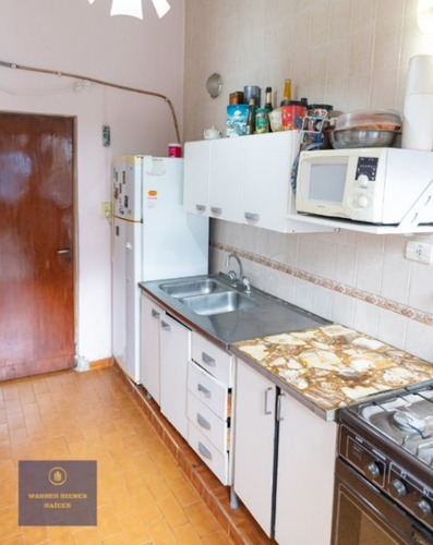 Casa De 3 Dormitorios, Zona Abasto, Hilton