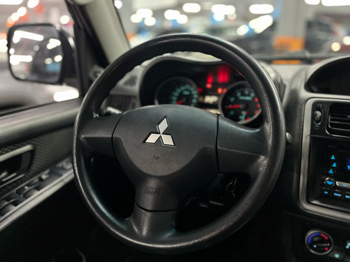 Mitsubishi Pajero TR4 2.0 4x2 Flex Aut. 5p