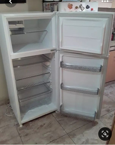 Imagen 3 de 4 de Reparación Heladeras Y Aires Acondicionados Mas Intalacion