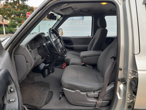 Imagem 3 de 13 de Ford Ranger Xls 2005 Super Conservada