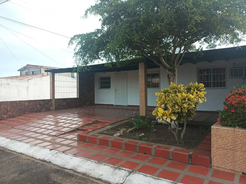 Casa En La Urb Juana La Avanzadora/zona Industrial Ve02-1510zi-yher