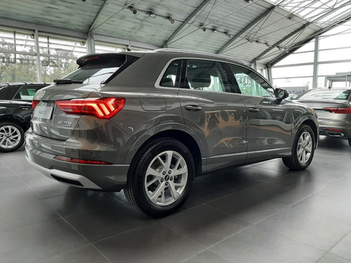 Audi Q3 40 Tfsi 2.0 180cv Quatrto Stronic 2021