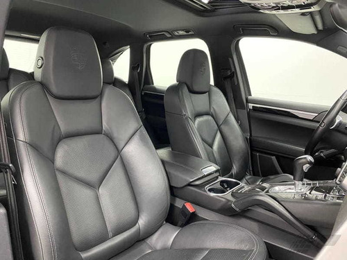 Porsche Cayenne V6