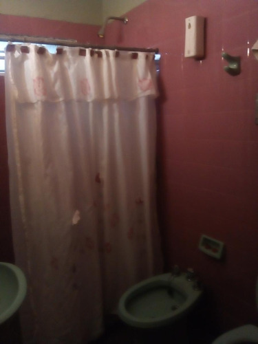 Casa En Venta - 3 Dormitorios 1 Baño - 240mts2 - Ensenada