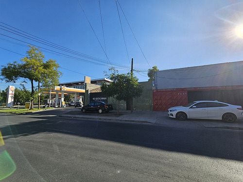 Casa Comercial Con Terreno Grande, Comuna De Santiago