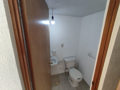 Casa En Venta En Col. Metropolitana, Nezahualcóyotl, St08