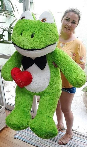 Sapo Romântico Gigante Pelúcia Grande 120cm + Coração Love