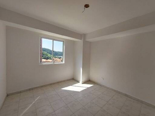 Imagen 10 de 14 de Re/max. Iris Hernandez. Vende Townhouse (88m2). Manantial. Naguanagua. Codigo 127545