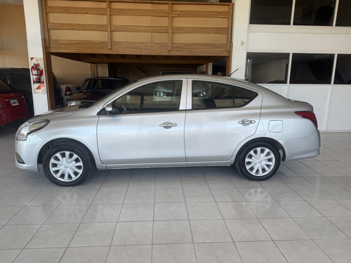Nissan Versa 1.6 Sense Mt
