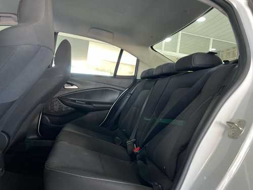 Chevrolet Onix SEDAN Plus LT 1.0 12V Flex 4p Mec.
