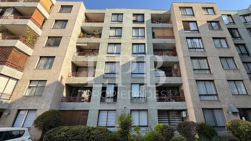 Se Vende Amplio Departamento 2d 1b En Sector Residencial