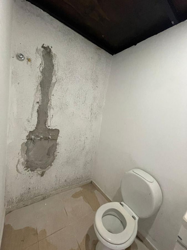 Imagen 4 de 4 de Galpón Industrial A Estrenar 250 M² - Oficina Y Baño - Tablada