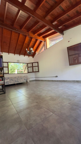 Casa En Venta En Merlo