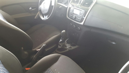 Imagem 5 de 11 de Sucata Sandero Desmanche Motor Câmbio Peças Latarias
