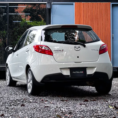 Mazda 2 Hatchback At 2015