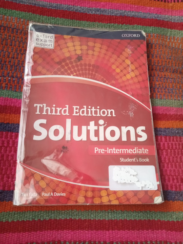 Inglés, Solutions, Third Edition.pre-intermediate