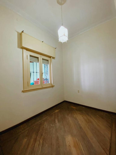 Casa En Venta En Caseros 1343