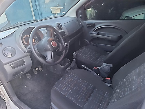 Imagem 8 de 10 de Fiat Fiorino 1.4 Mpi Furgão 8v Flex 2p Manual