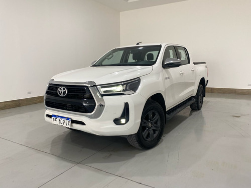 Toyota Hilux 2.8 Cd Srv 177cv 4x4 At